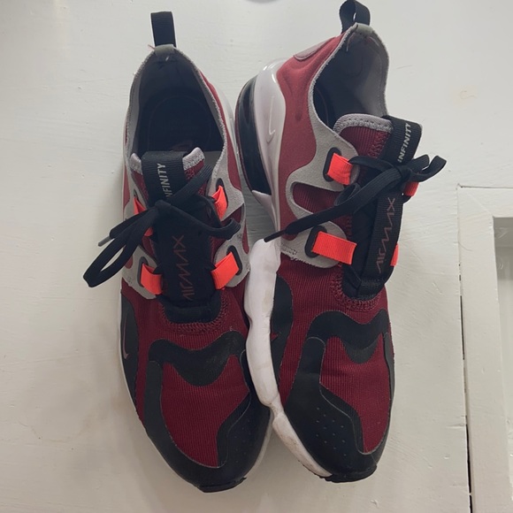 Nike workout sneakers - Picture 2 of 4